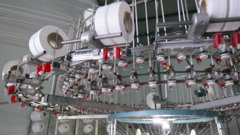 Dệt vải cotton bằng máy dệt kim tròn